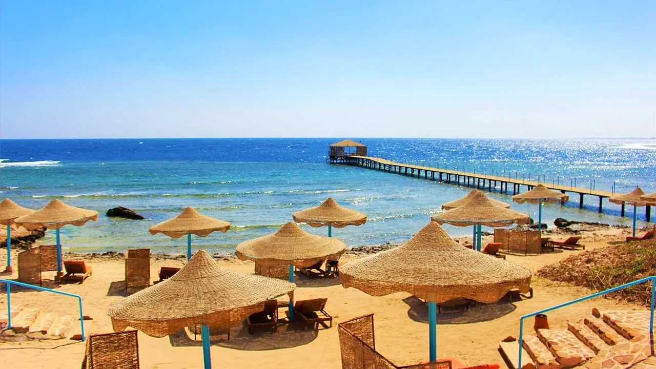 الفندق روحانو بيتش ريزورت - القصير